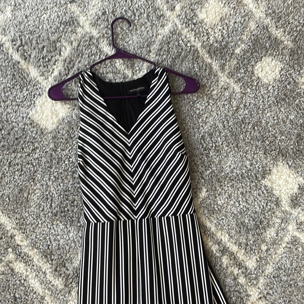 FULL STRIPED ROMPER Banana Republic (black white and navy)